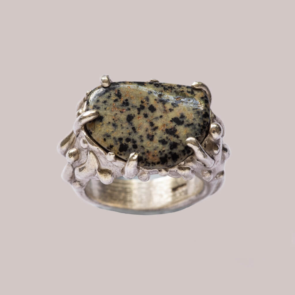Dewdrop Collection: Dalmatian Stone
