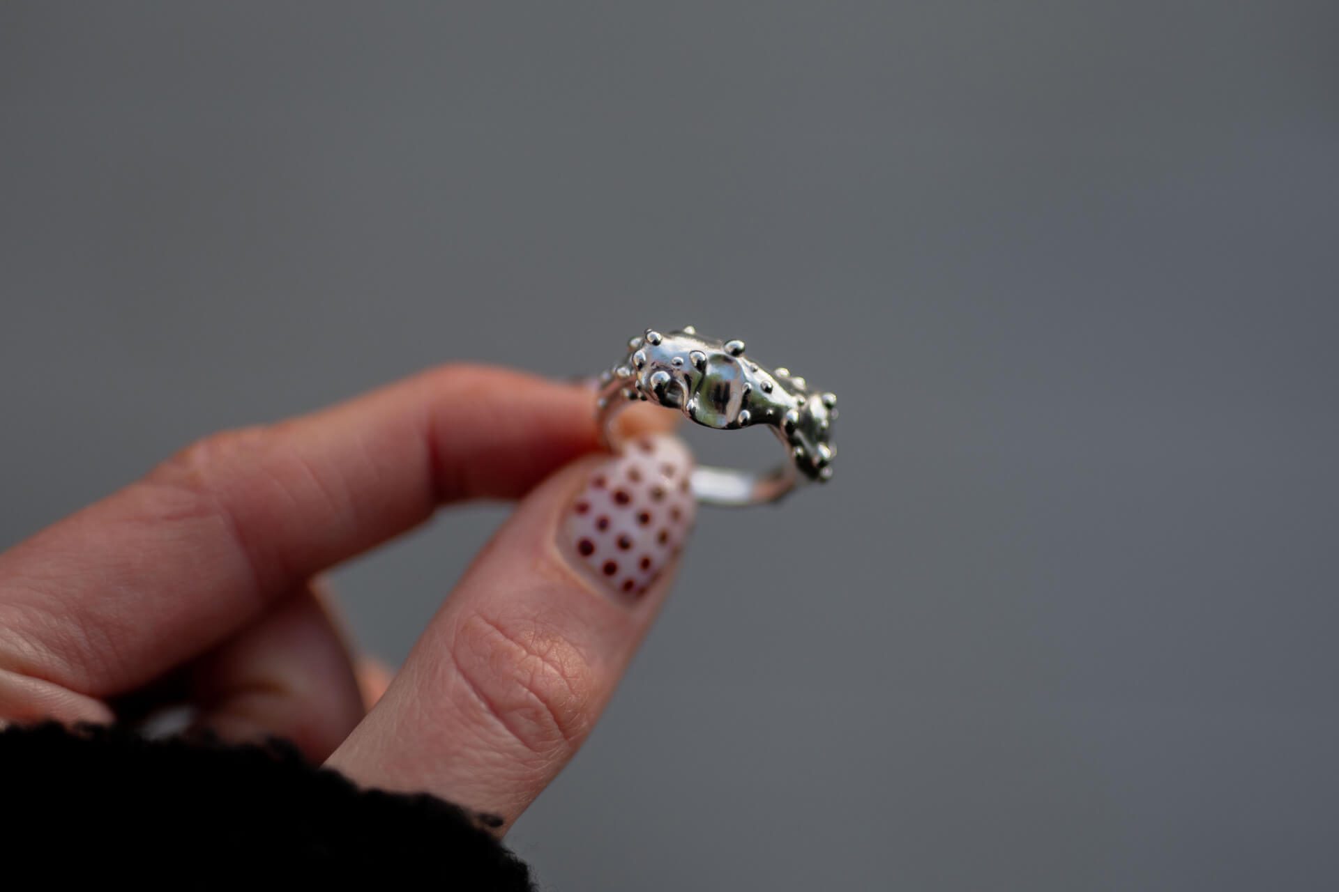 dotty_hand_2