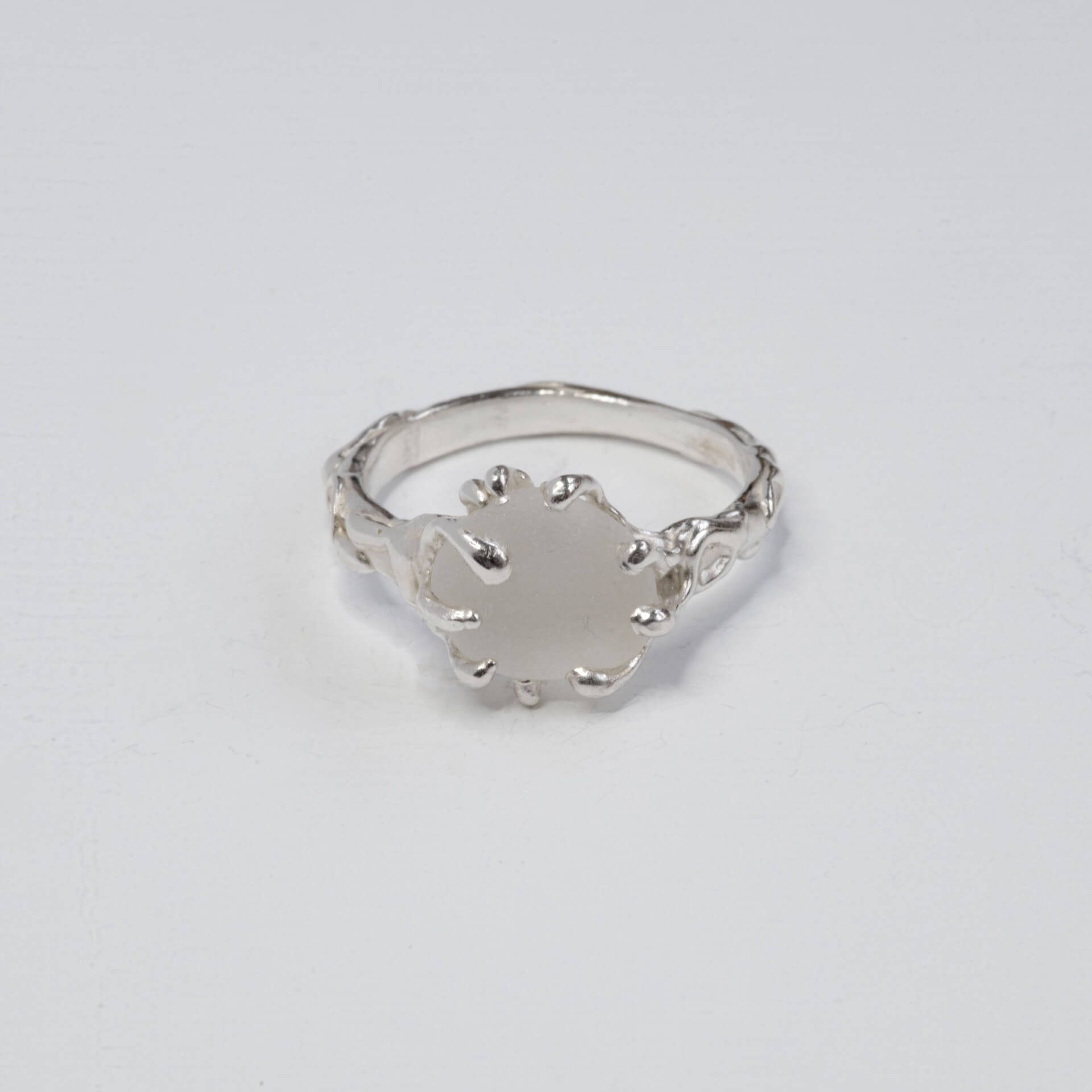 white_stone2_front
